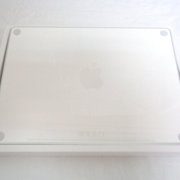 Apple Magic Keyboard and Magic Trackpad bundle in box - Picture 8 of 14